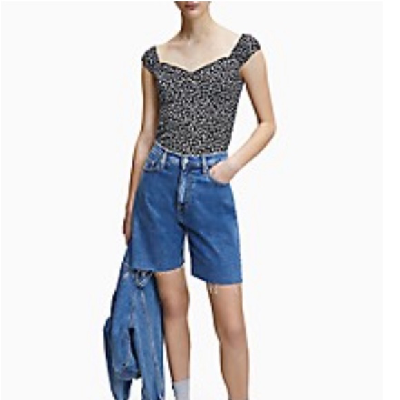 NWT Daisy Print Top - Picture 2 of 5